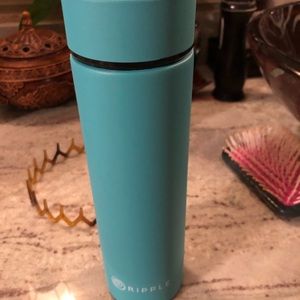 Ripple insulated vacuum stainless steel thermos